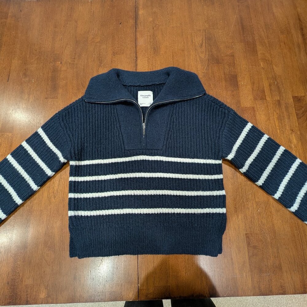 Abercrombie & Fitch 1/4 Zip Navy and White Drop-shoulder Sweater, XS
